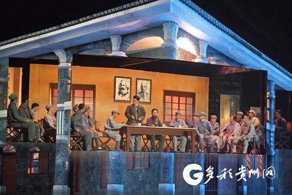 大型長征文化沉浸式演藝《偉大轉(zhuǎn)折》劇目在遵義舉行首次試演