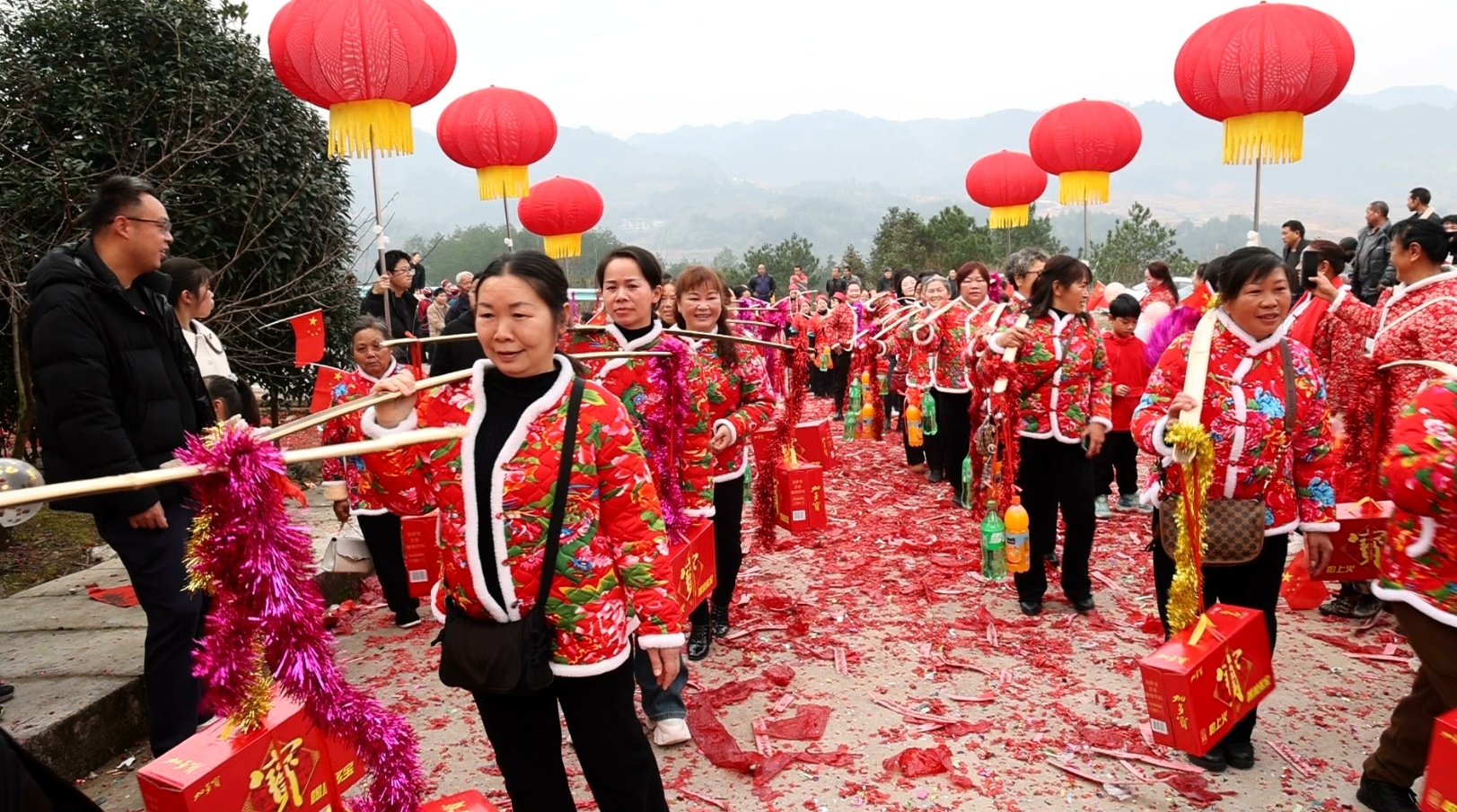 貴州施秉:“姑媽”回娘家 歡喜慶新年