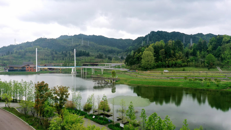 東風(fēng)湖濕地公園。 習(xí)水縣融媒體中心供圖