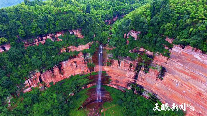 赤水佛光巖景區(qū) 王懷茂攝(1)_副本.jpg