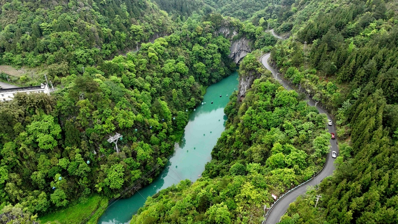 1、紅果樹景區(qū)。唐鄭  攝.