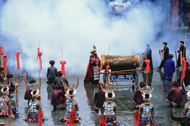 “五一”假期 貴州西江千戶苗寨景區(qū)旅游市場(chǎng)持續(xù)火爆_fororder_640 (4)