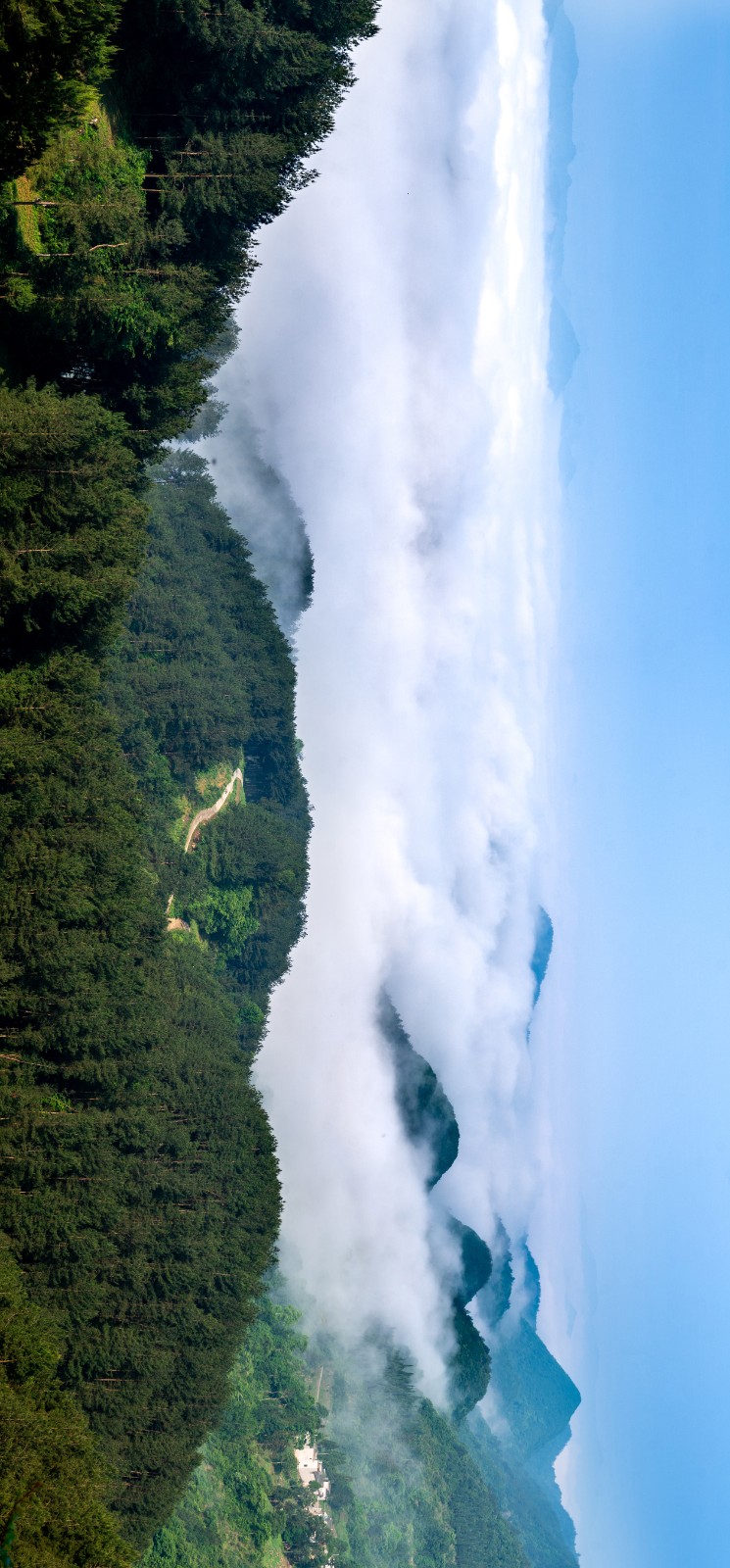 開陽(yáng)高寨：山巒連天映云海