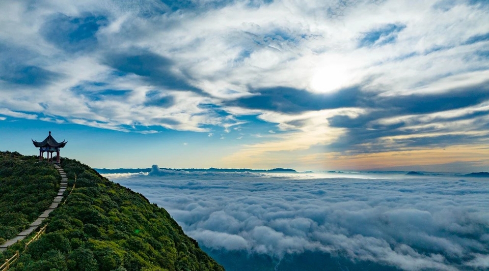 貴州盤州：到烏蒙大草原赴一場浪漫的夏天 聽自由在風(fēng)中“回響”_fororder_微信圖片_20240705150735