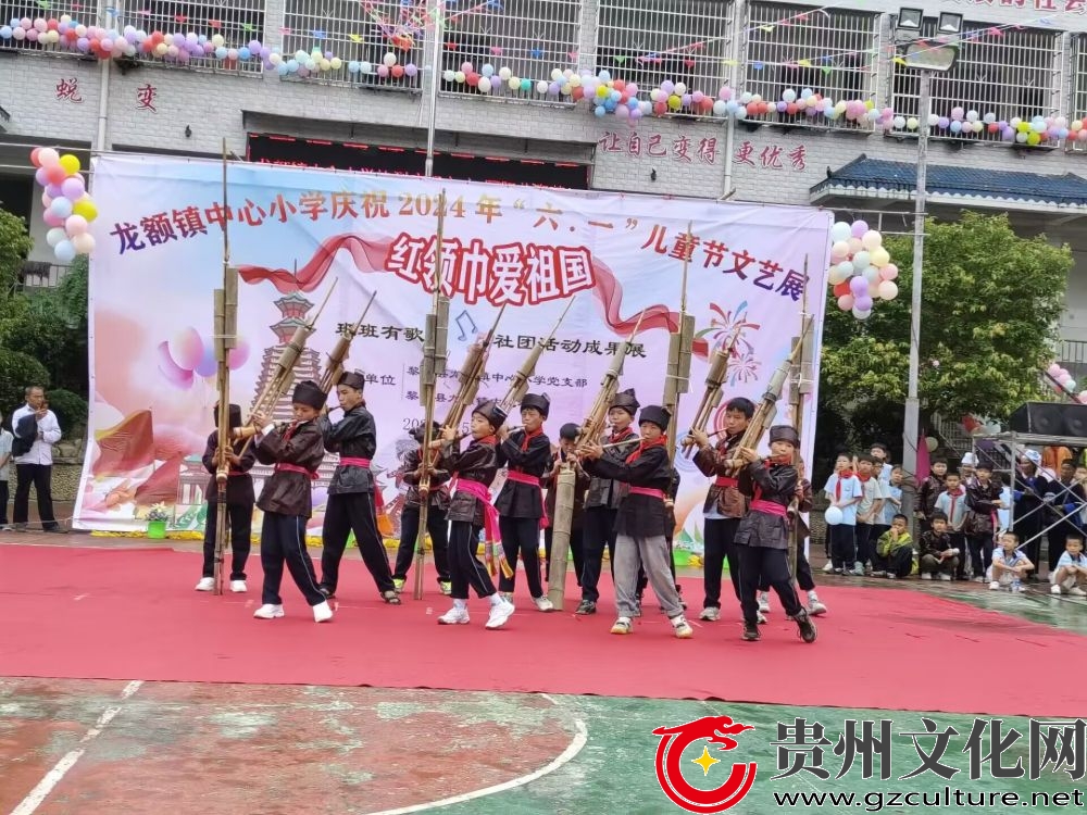 黎平縣龍額鎮(zhèn)：侗苗蘆笙舞非遺文化進(jìn)校園