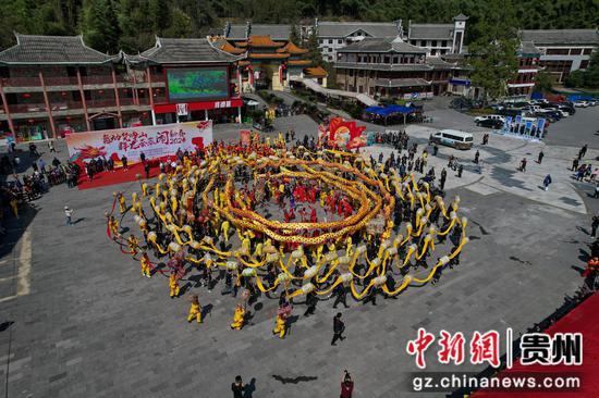 貴州江口：載文明而馳 沐新風(fēng)前行