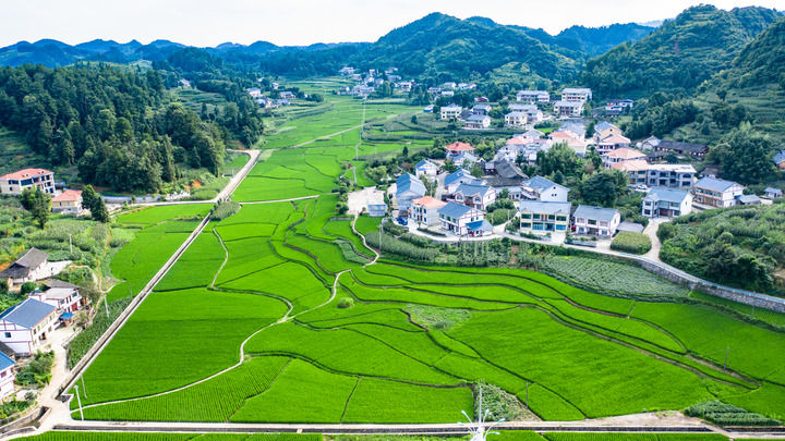 貴州：開創(chuàng)百姓富、生態(tài)美的多彩貴州新未來