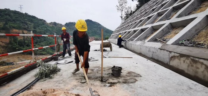 碧江疫情防控和項(xiàng)目建設(shè)“兩不誤”。