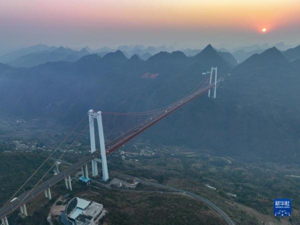 貴州：夕照壩陵河大橋