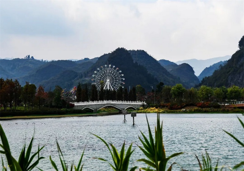 3織金縣鳳凰生態(tài)公園.jpg