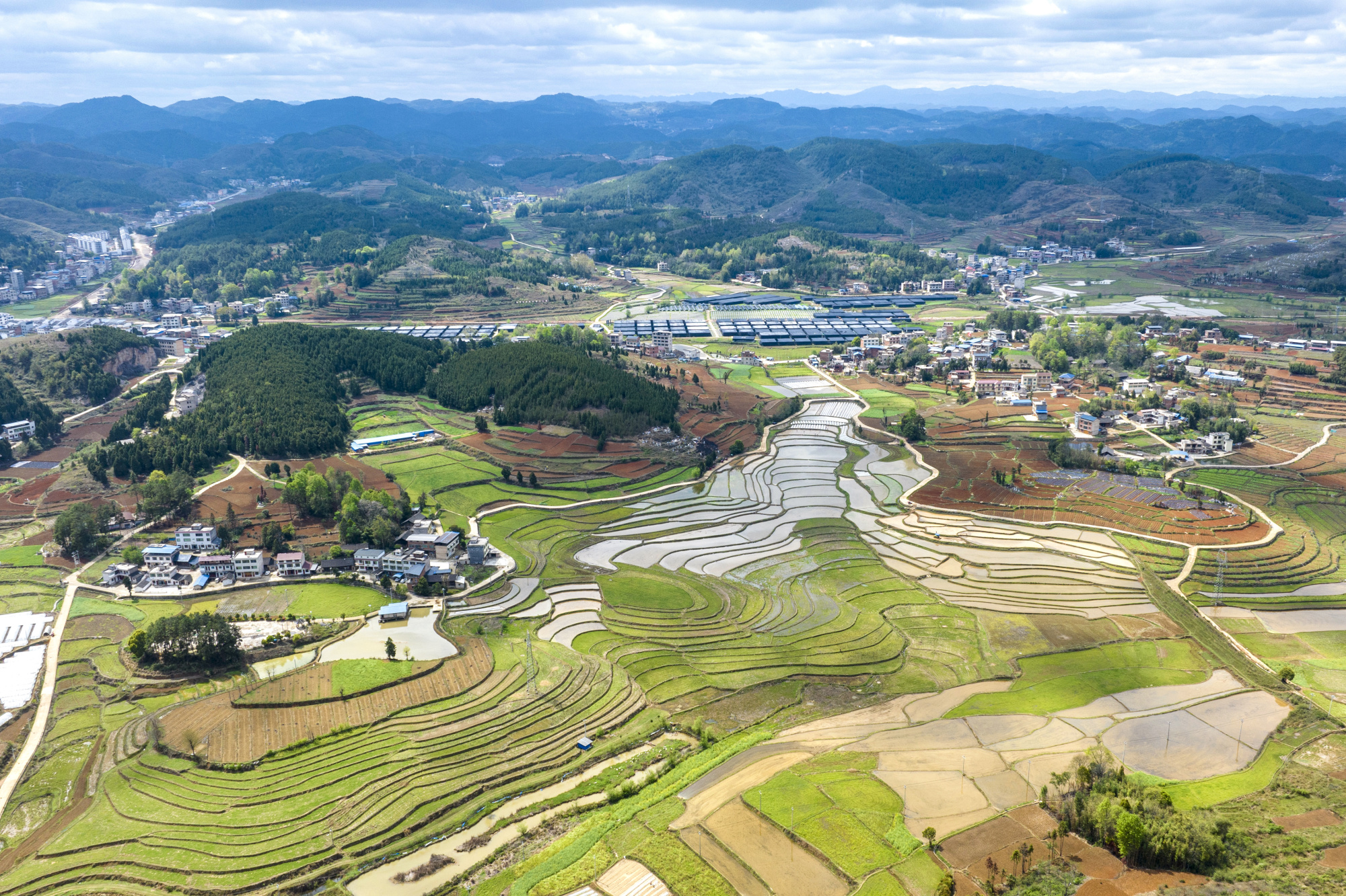 貴州岑鞏:“紅色引擎”推進(jìn)鄉(xiāng)村善治