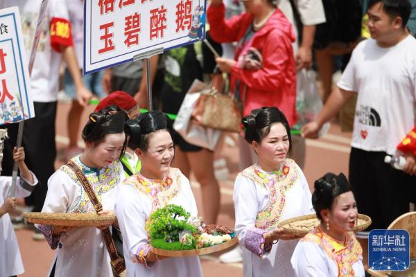 貴州榕江美食足球友誼賽開賽