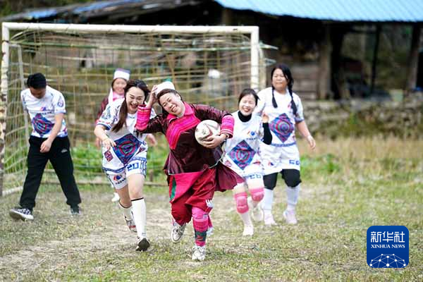 在“村集”遇見“村超”