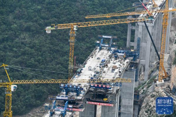 貴州花江峽谷大橋建設(shè)進(jìn)展順利