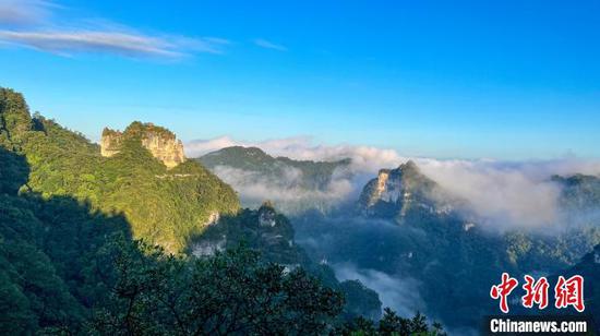 施秉縣喀斯特世界自然遺產(chǎn)地云臺(tái)山一隅。　磨桂賓　攝